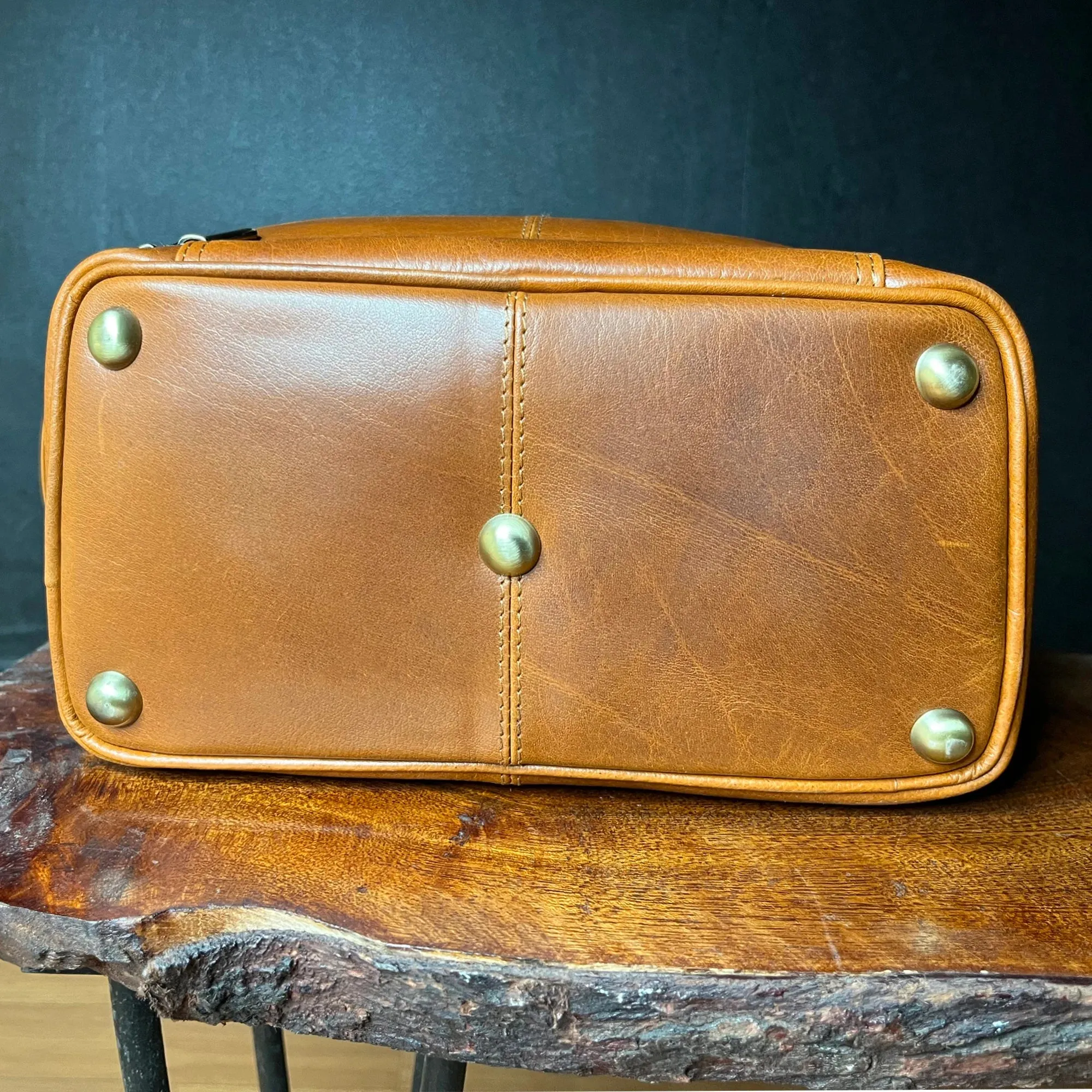 Sam's Stylish Leather Toiletry Bag Travel Dopp Kit (Cognac)