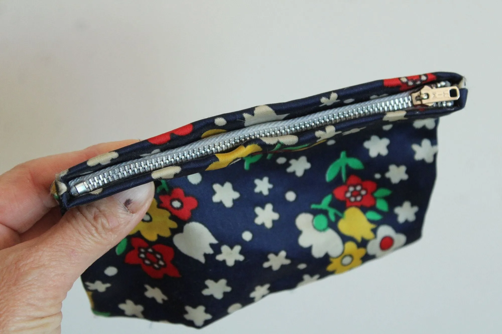 Vintage 1960s Cosmetic Bag